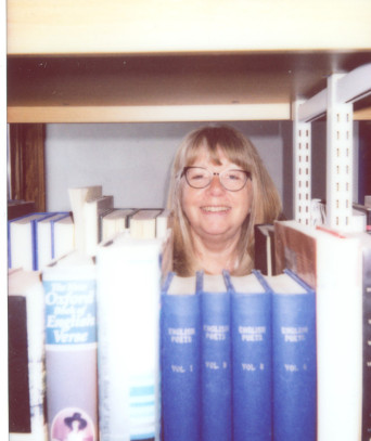 Headshot of Lesley Davies