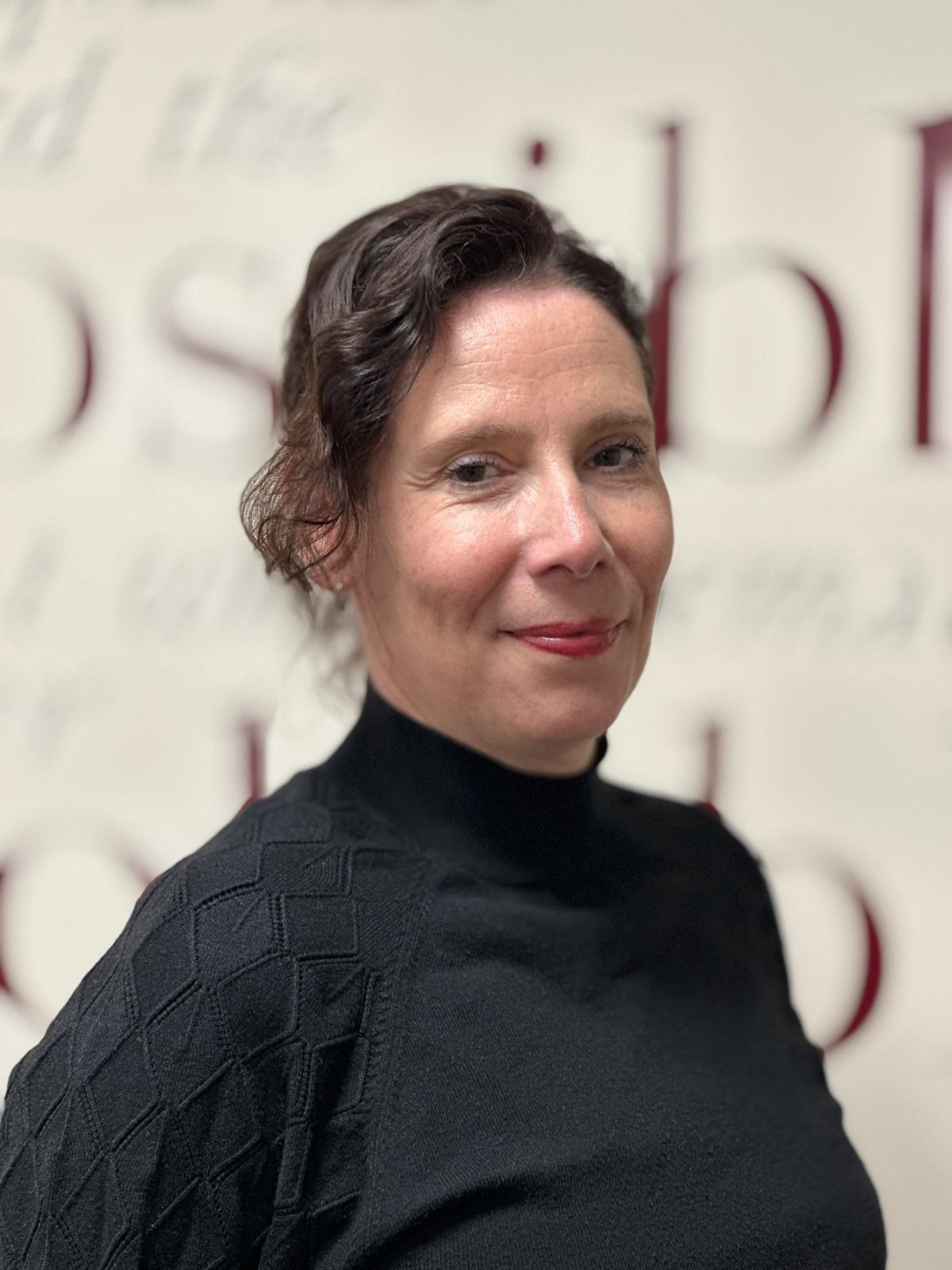 Headshot of Laura Weston